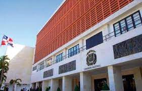 Congreso pospone leyes que dividen ciudadanía
