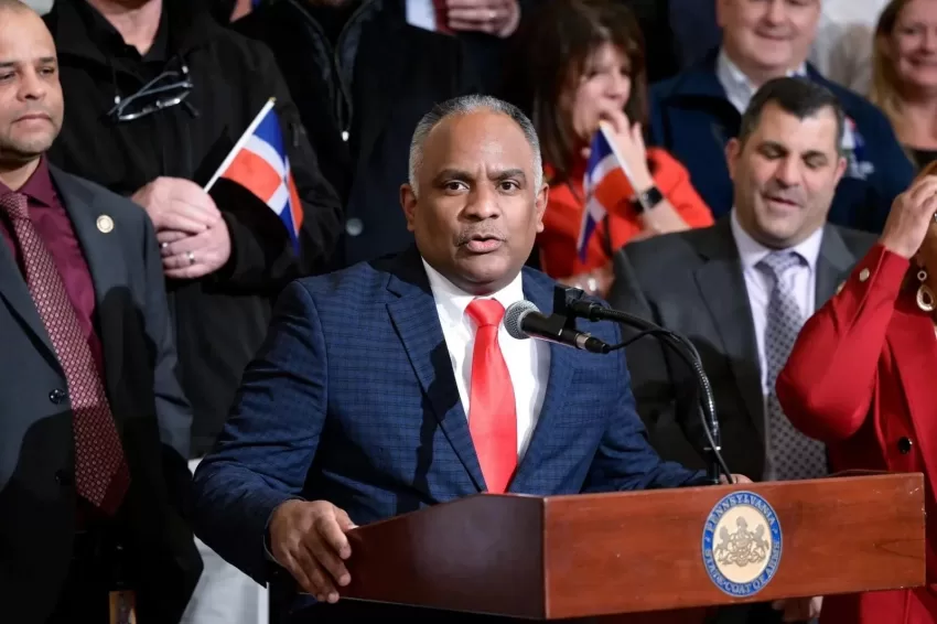 Dominicano Danilo Burgos integra equipo transición nueva alcaldesa
