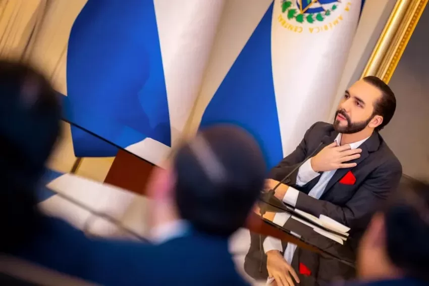 El Congreso de El Salvador otorgó a Bukele un permiso de seis meses para buscar la reelección inmediata