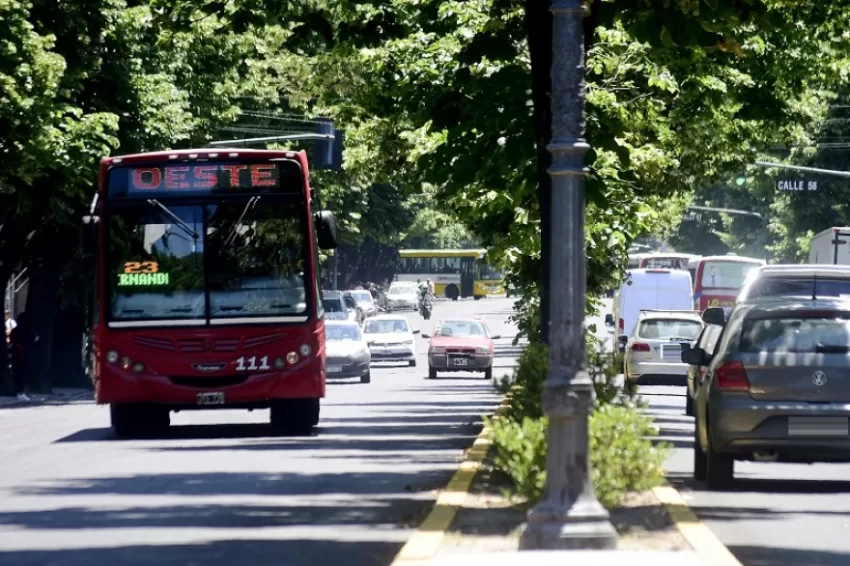 El Gobierno de Argentina aumenta un 45 % el boleto de autobús en Buenos Aires