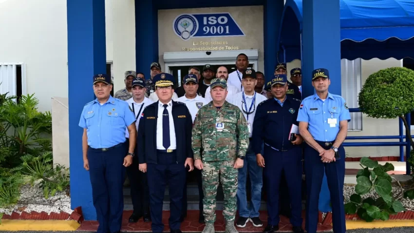 Gobierno dominicano pone en marcha "Navidad Segura 2023" en terminales aeroportuarias del país