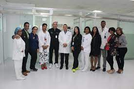 Hospital Ney Arias Lora pone UCI en servicio