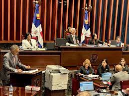 Joel Santos desmonta falsos argumentos contra acuerdo Aerodom en el pleno del Senado