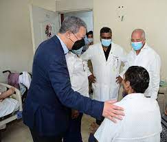 Leonel hace visita hospital Salvador B. Gautier