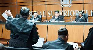 TSE ordena a las nuevas autoridades del Colegio de Abogados no tomar medidas administrativas «hasta tanto se resuelva situación»