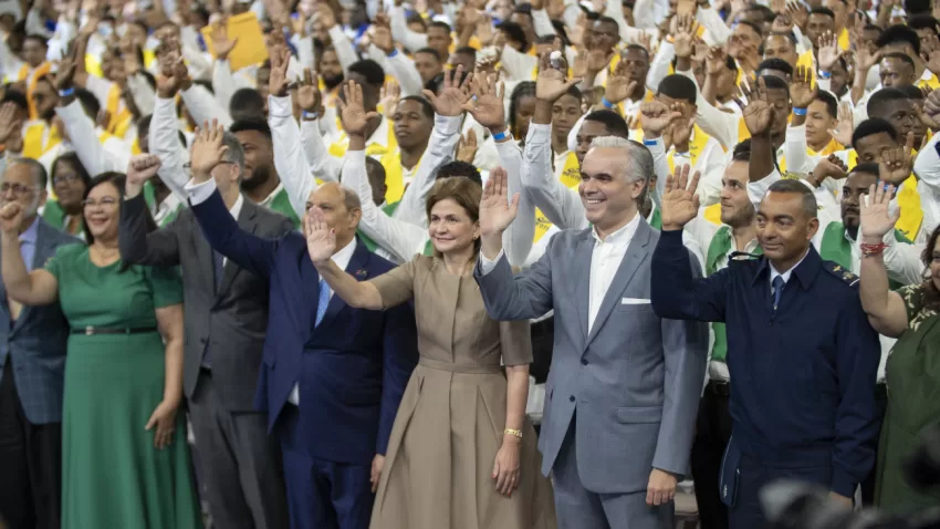 Vicepresidenta Raquel Peña encabeza graduación de 5,414 técnicos y maestros técnicos del Infotep