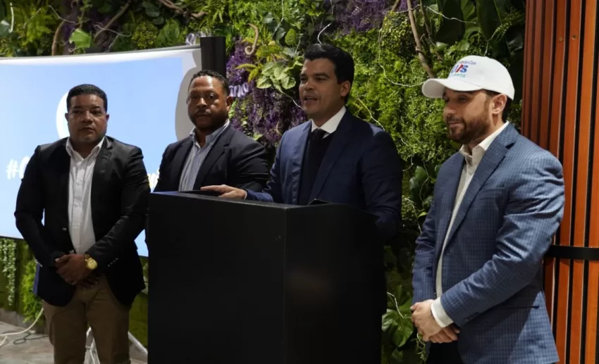 Wellington Arnaud juramenta movimiento en la ciudad de Nueva York