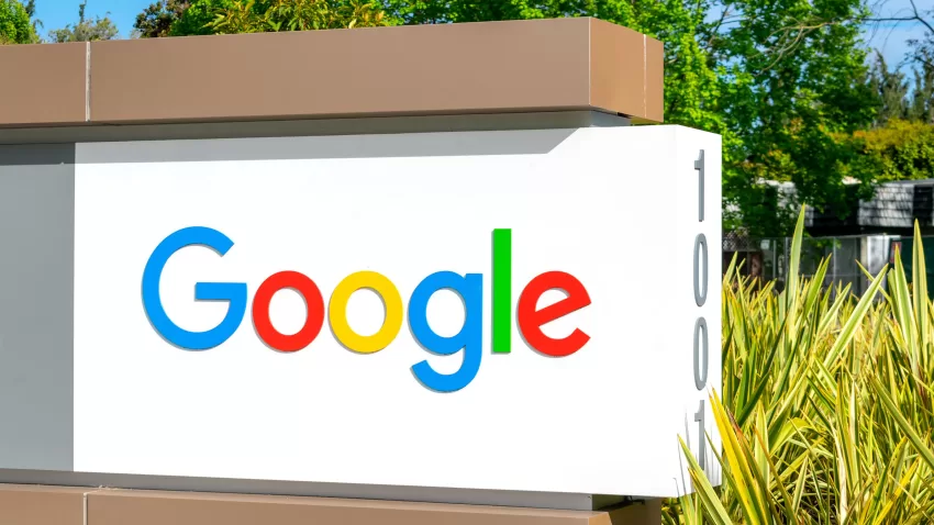 Google podría reemplazar gran parte de su personal humano con inteligencia artificial