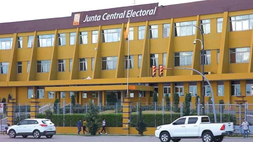 JCE emite resolución que limita gastos de campaña para candidatos a elecciones 2024