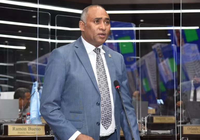 Julito Fulcar llama a los partidos políticos a tomar una tregua