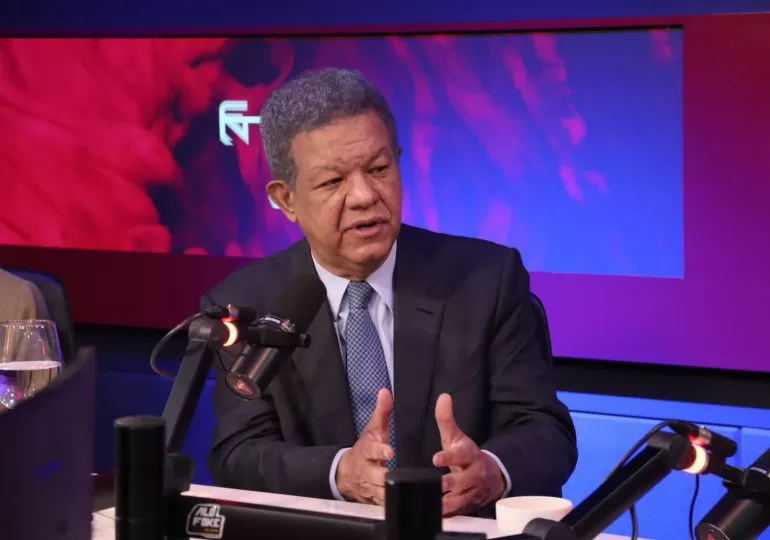 Leonel Fernández: el peso dominicano continúa devaluándose, en el presupuesto del próximo año se calcula a 60 pesos por un dólar