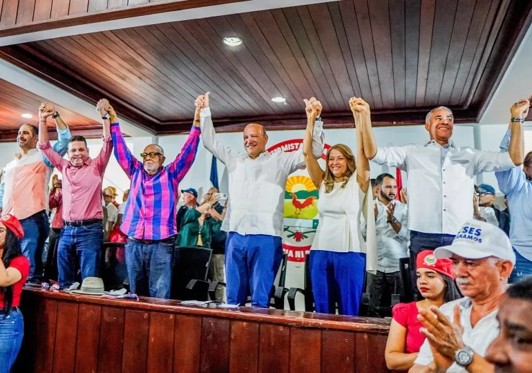 El PRSC proclama a Ulises Rodríguez como candidato a alcalde de Santiago