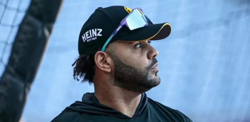 Villar contribuye con doble la victoria de los Leones del Caracas