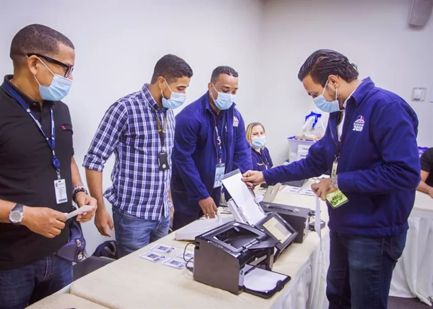 La JCE dice hay que profundizar en capacitación de personal técnico tras pruebas de cómputos