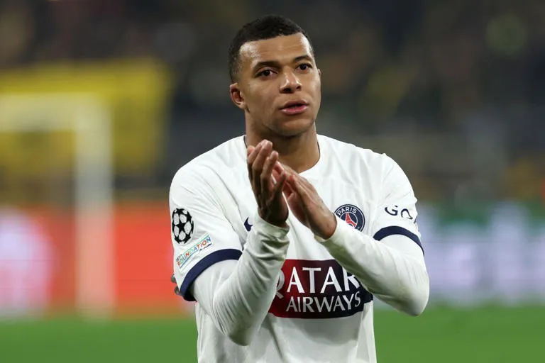El futbolista ecuatoriano que podría enfrentar al PSG de Kylian Mbappé este fin de semana