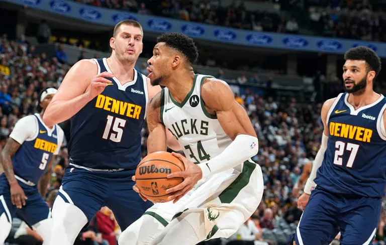 Jokic arruina el debut de Doc Rivers como entrenador de Bucks, con triunfo de Nuggets por 113-107