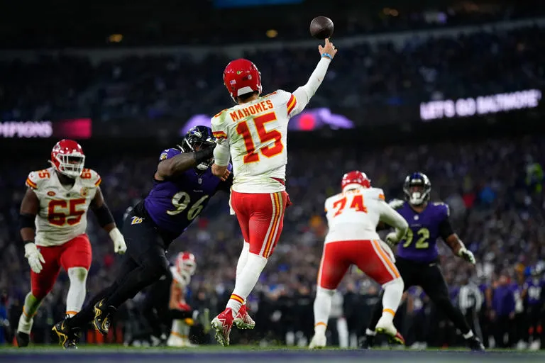 Los 49ers enseñan su habilidad para remontar en su camino al Super Bowl