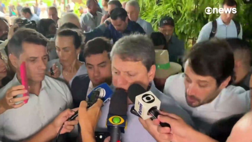 Colapsa el piso de la plataforma donde el gobernador de Sao Paulo daba una entrevista