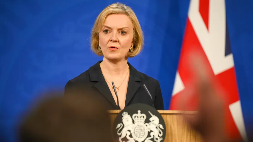Liz Truss intentó acelerar en secreto la venta de material de defensa a China