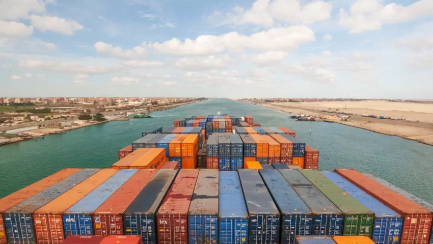 Los costos del transporte marítimo se disparan por la crisis del mar Rojo