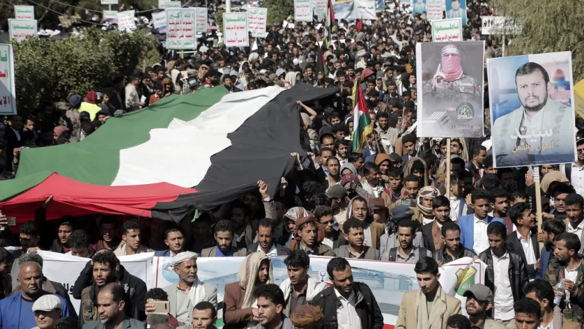 "Los hutíes no mataron a nadie": Eurodiputado arremete contra Occidente por bombardear Yemen