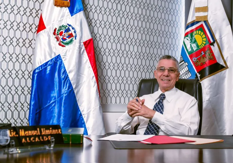 Alcalde Manuel Jiménez informa Ayuntamiento aumentó 756% flotilla de vehículos de trabajo