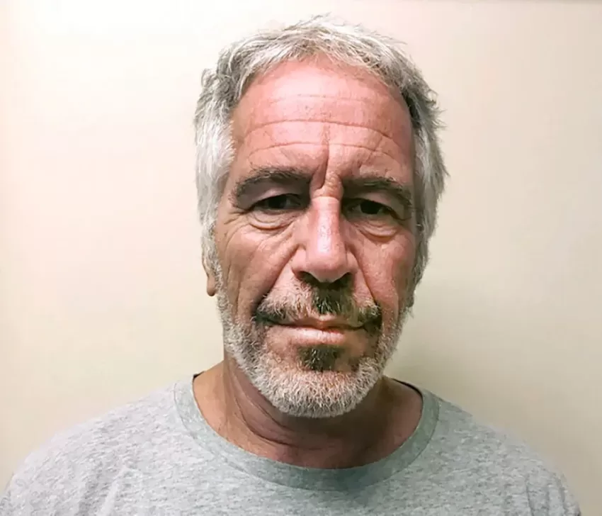 Una declaración desclasificada menciona a Bill Clinton y Donald Trump en medio del caso Jeffrey Epstein