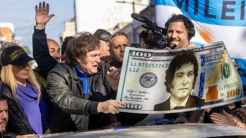 Milei aplica el 'plan motosierra' sobre el gasto público en sus primeras semanas de gestión