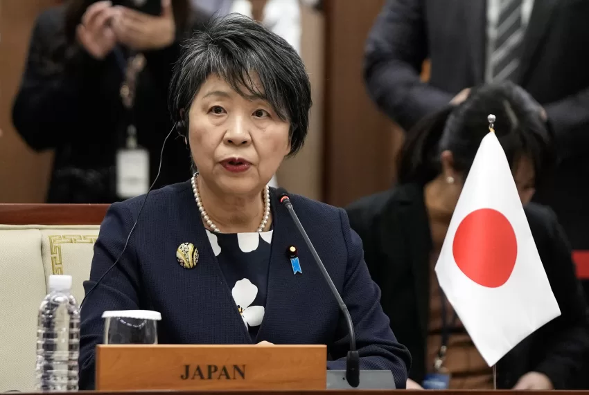 Ministra de Exteriores de Japón realiza una visita no anunciada a Ucrania