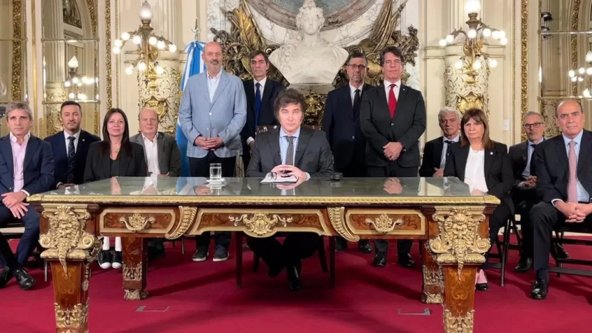 Presionado por gobernadores, Gobierno de Milei opta por modificar la 'ley ómnibus'