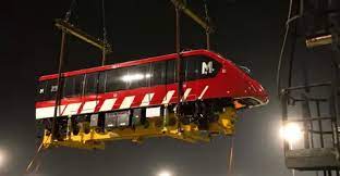 Primer tren del Monorriel de Santiago ya está en el país