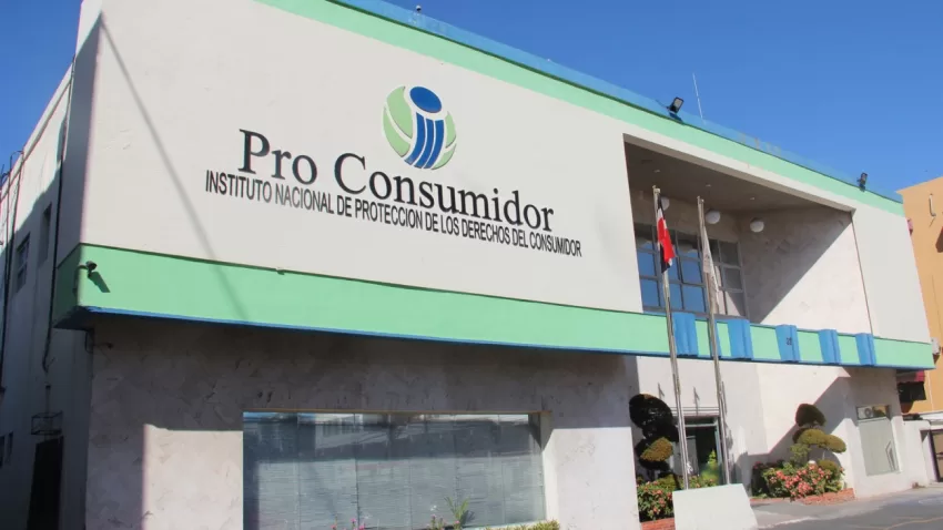 Pro Consumidor informa que vigilará y regulará comercialización al detalle de plaguicidas de “alta peligrosidad”