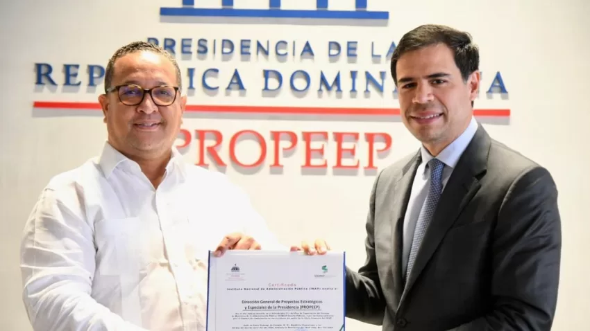 Propeep recibe distinción de INAP por cumplir indicadores y por fomentar competencias en sus colaboradores