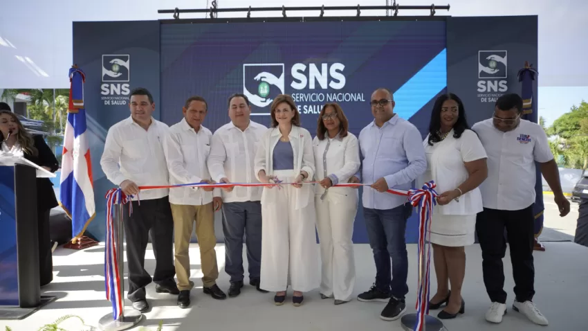 Vicepresidenta Raquel Peña inaugura cinco obras en provincias fronterizas, en beneficio de más de 63,000 familias