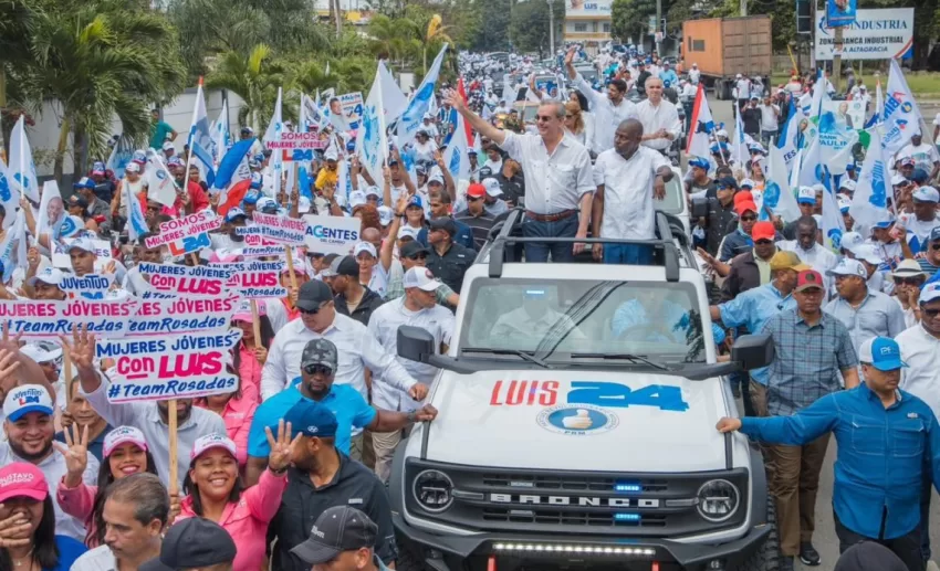 Abinader recorre municipios de San Cristóbal en apoyo candidatos municipales
