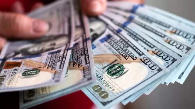 El dólar se cambia este lunes para la venta a 59.02 pesos dominicanos