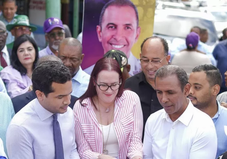 Omar y Domingo encabezan campaña de recolección de firmas para solucionar problemas de inundaciones en la capital