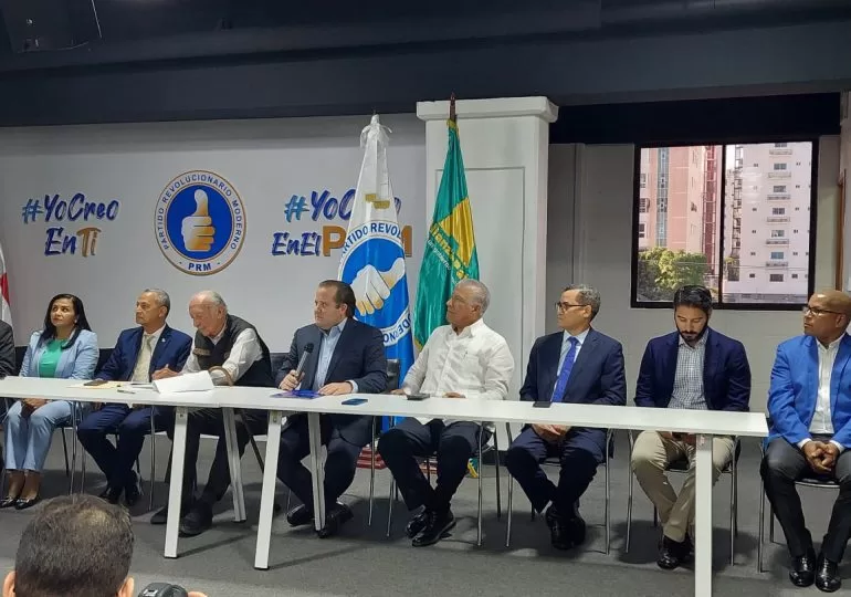 El PRM pacta con Alianza País y Guillermo Moreno será el candidato a senador por el Distrito Nacional
