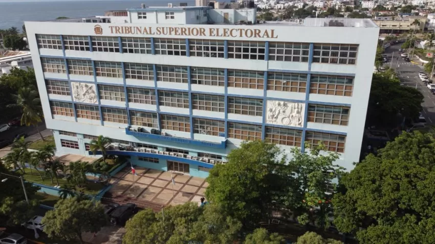 El TSE ordena recuento de votos de elecciones del Colegio de Abogados