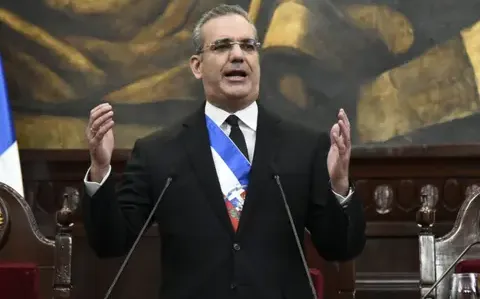 Abinader destacó la apertura de once oficinas del gobierno en NY