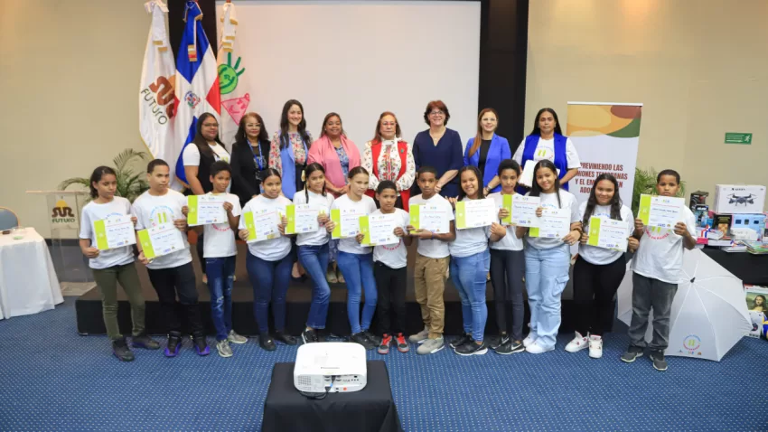 Concluyen programa de prevención de las uniones tempranas y el embarazo en adolescentes en Santiago