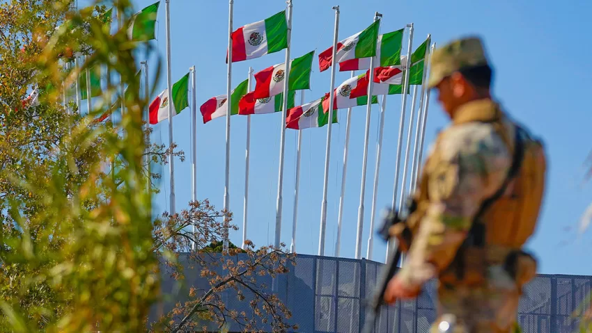 El gobernador de Florida anuncia el envío de tropas a Texas para apoyarla en la frontera con México
