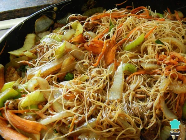 Fideos de arroz con verduras