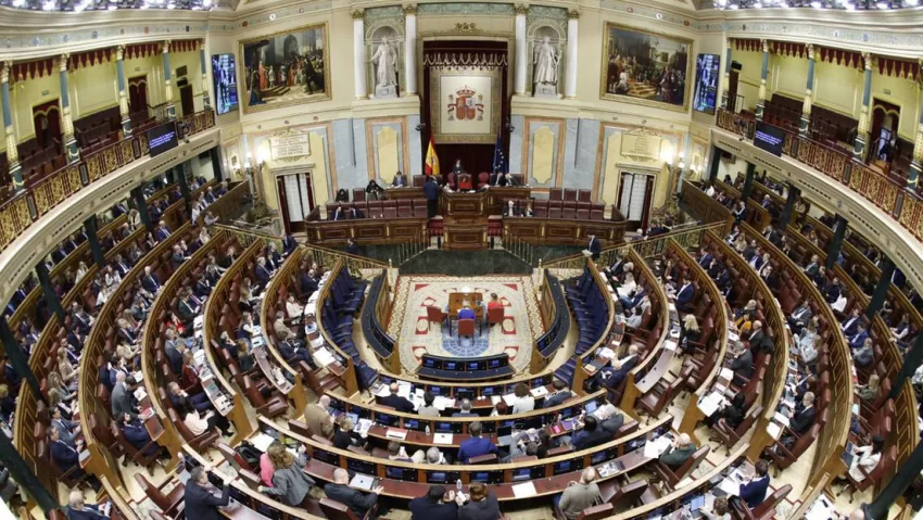 Los diputados del PSOE votan en contra de que España suspenda las relaciones con Israel