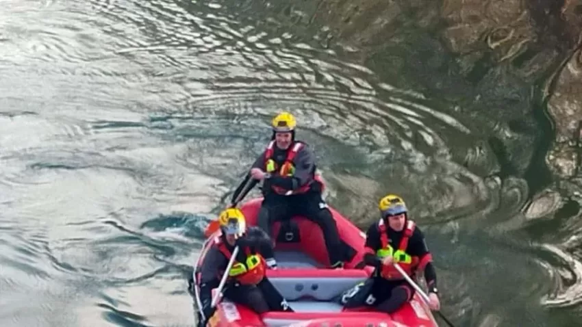 Policía vuelve a buscar en el río donde desapareció dominicana