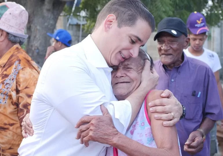 Fadul reafirma compromiso de trabajar por el bienestar de Santiago