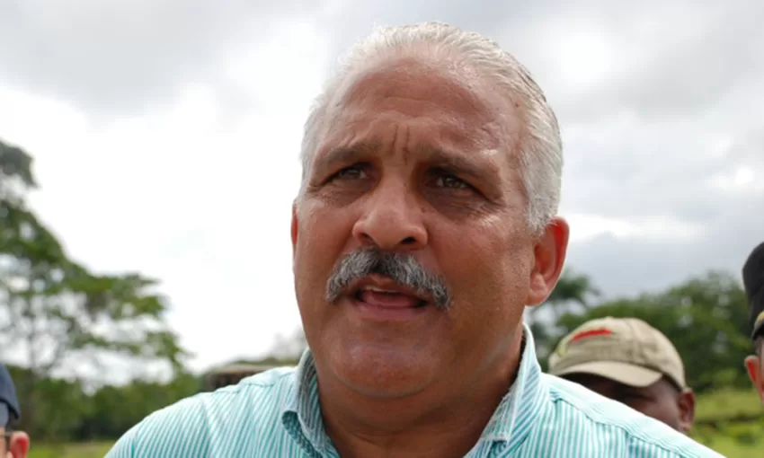 Jaime David solicita apoyo de Leonel Fernández para Abel en elecciones presidenciales