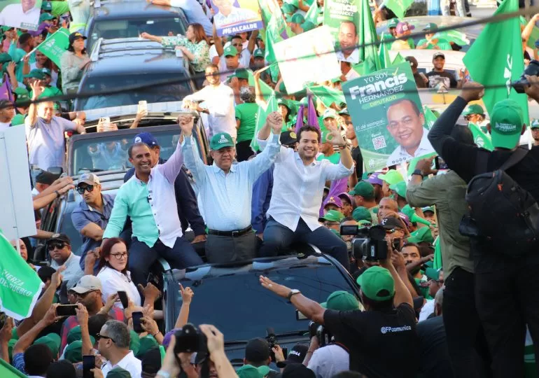Leonel afirma que el 18 de febrero, Domingo Contreras será alcalde del DN