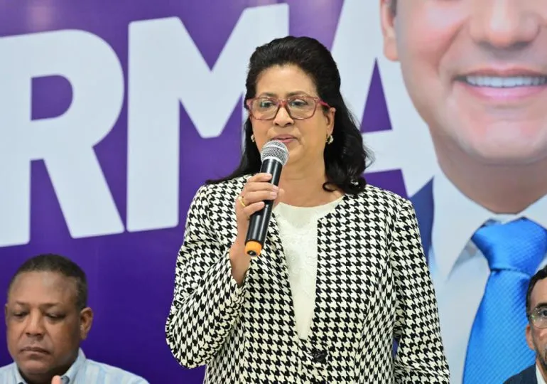 Cristina Lizardo: "Tenemos el compromiso de hacer que Abel sea presidente. ¡Aquí no hay dudas!"