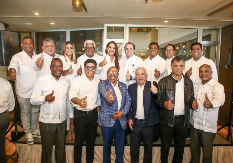 PRM se reúne con los 14 alcaldes electos del Gran Santo Domingo